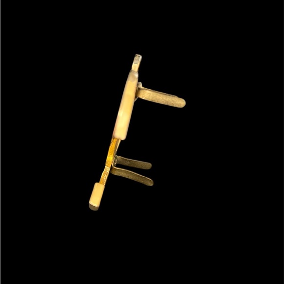 Chanel Logo from 1999. large size taken from my old bag. Gold plated on the CC - Picture 4 of 11